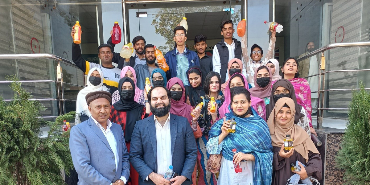 Enhancing Industry-Academia Collaboration: Faculty and Students from Food Engineering and Biotechnology Department (New Campus KSK) Visits Six-B Food Industries Plant at Sundar Industrial Estate, Lahore