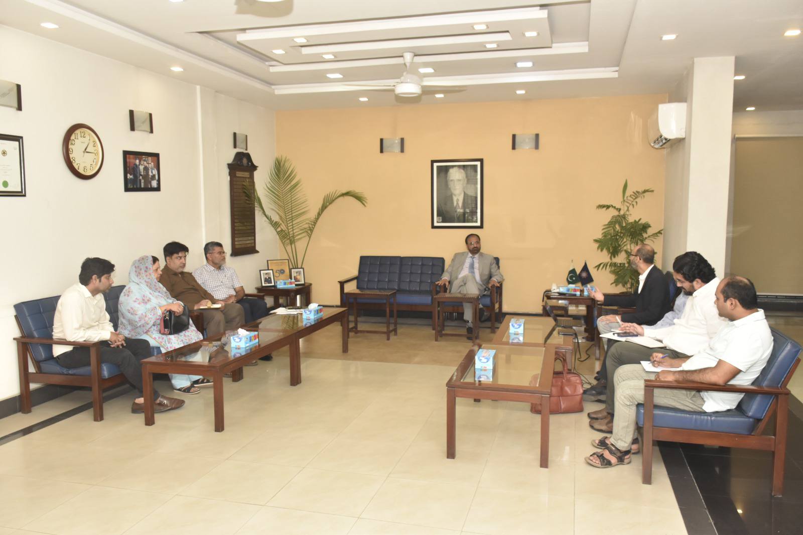 Former NADRA Chairman Briefs UET Leadership on Organizational Software Advancements
