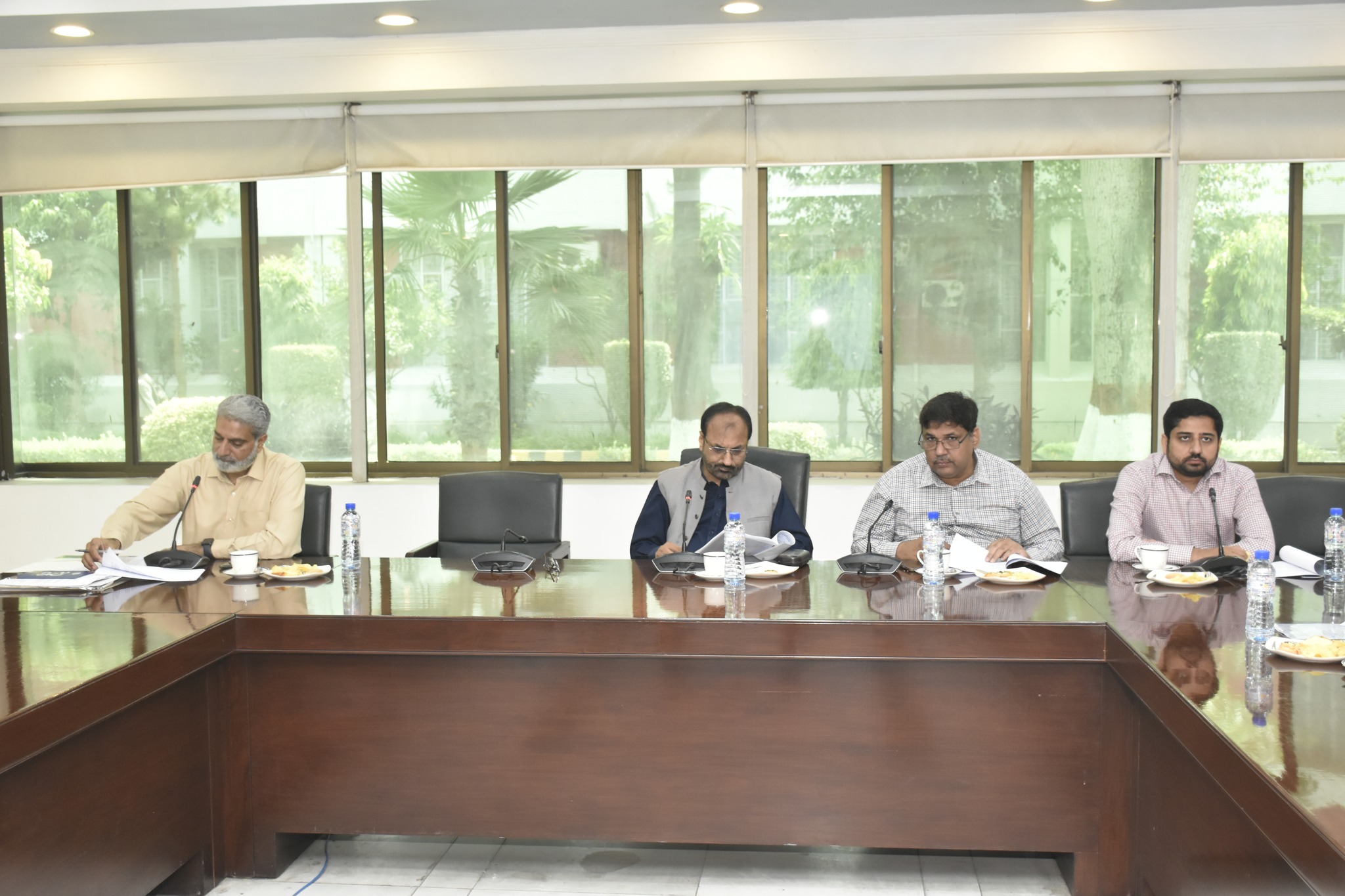 Vice Chancellor UET Prof. Dr. Shahid Munir (TI) is presiding over the meeting of steering committee.