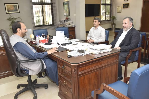 Mr. Farrukh Majeed, Senior General Manager at SNGPL, meets with Prof. Dr. Shahid Munir (TI), Vice Chancellor of UET, to discuss potential areas of collaboration.
