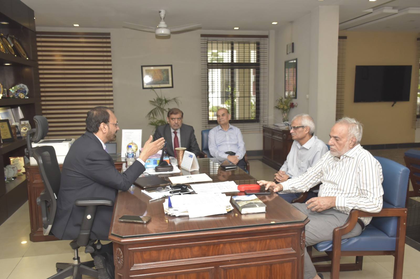 UET Alumni from US Plan AI Lab with High-End Infrastructure at UET Lahore