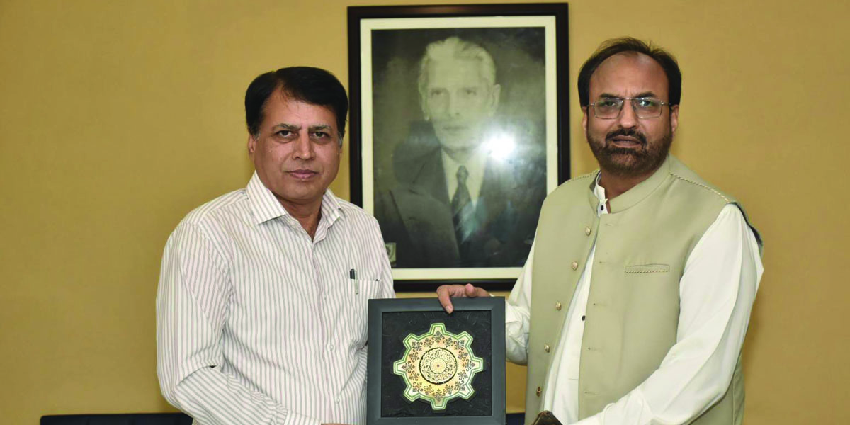 Mr. Mazhar Saeed Executive Director HEC met Vice Chancellor UET Prof. Dr. Shahid Munir TI.